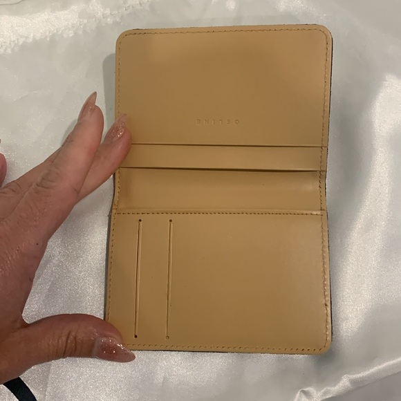 Celine - Picture 2 of 4